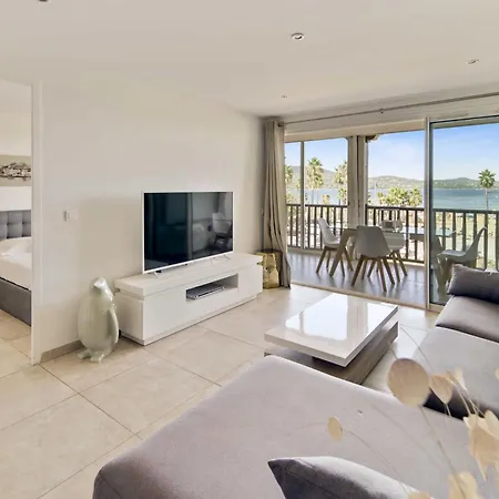 Beautiful Flat With Sea View - *