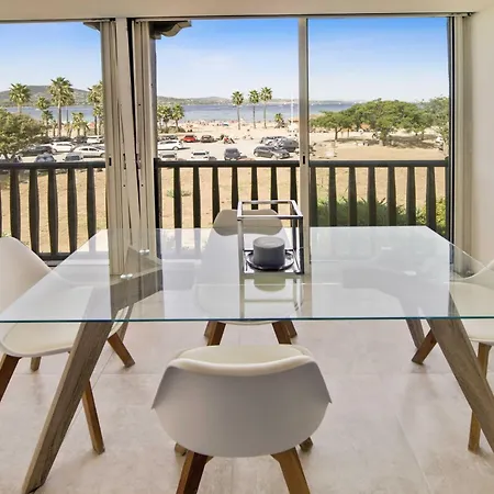 Beautiful Flat With Sea View - *